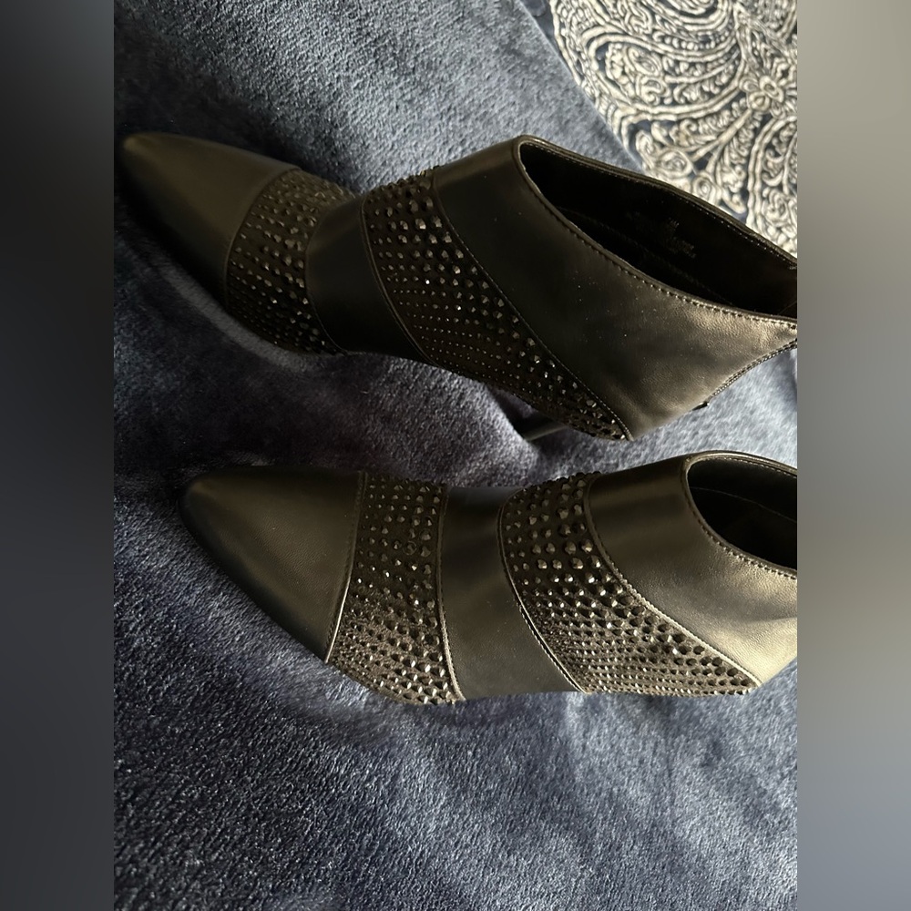 Impo black sparky booties Size 7 1/2  Never been worn🖤 - Picture 4 of 15